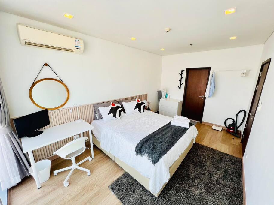 Cozy Spacious 1br 2bed 4pax 200m Bts Phrakhanong, 10min Thonglor Ekkamai Pangsapuri