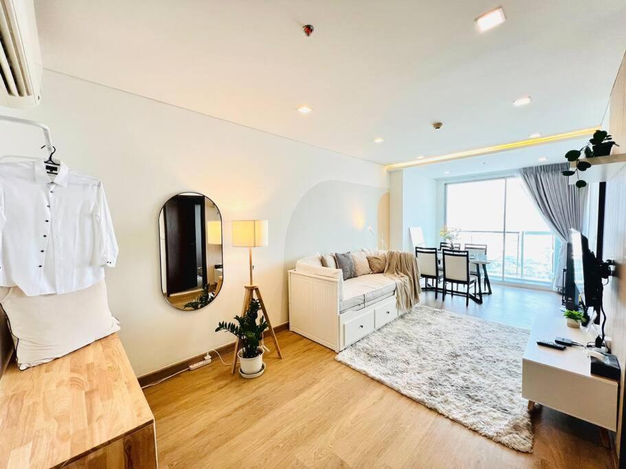 Cozy Spacious 1br 2bed 4pax 200m Bts Phrakhanong, 10min Thonglor Ekkamai Pangsapuri Bangkok
