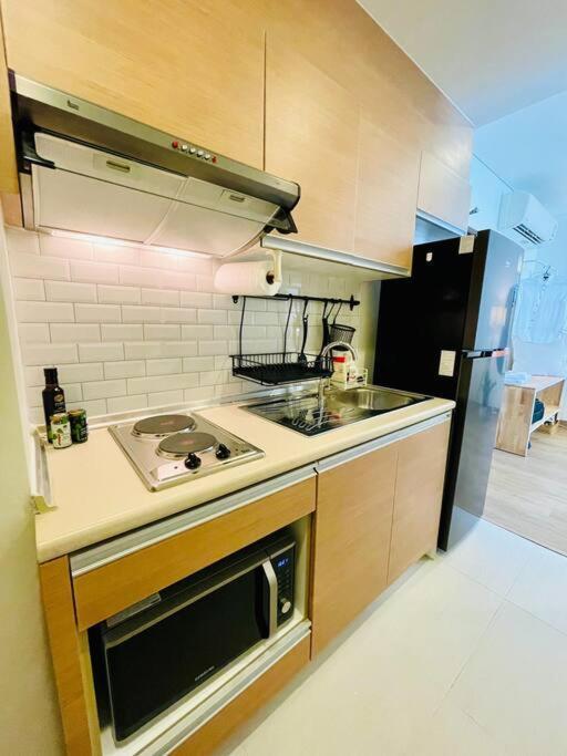 Cozy Spacious 1br 2bed 4pax 200m Bts Phrakhanong, 10min Thonglor Ekkamai Bangkok