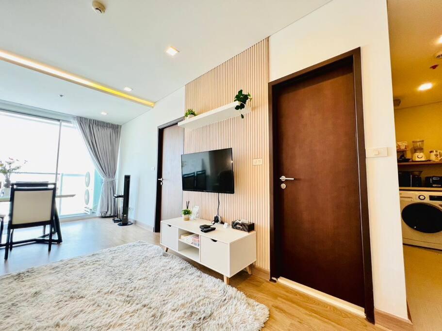 Pangsapuri Cozy Spacious 1br 2bed 4pax 200m Bts Phrakhanong, 10min Thonglor Ekkamai Bangkok